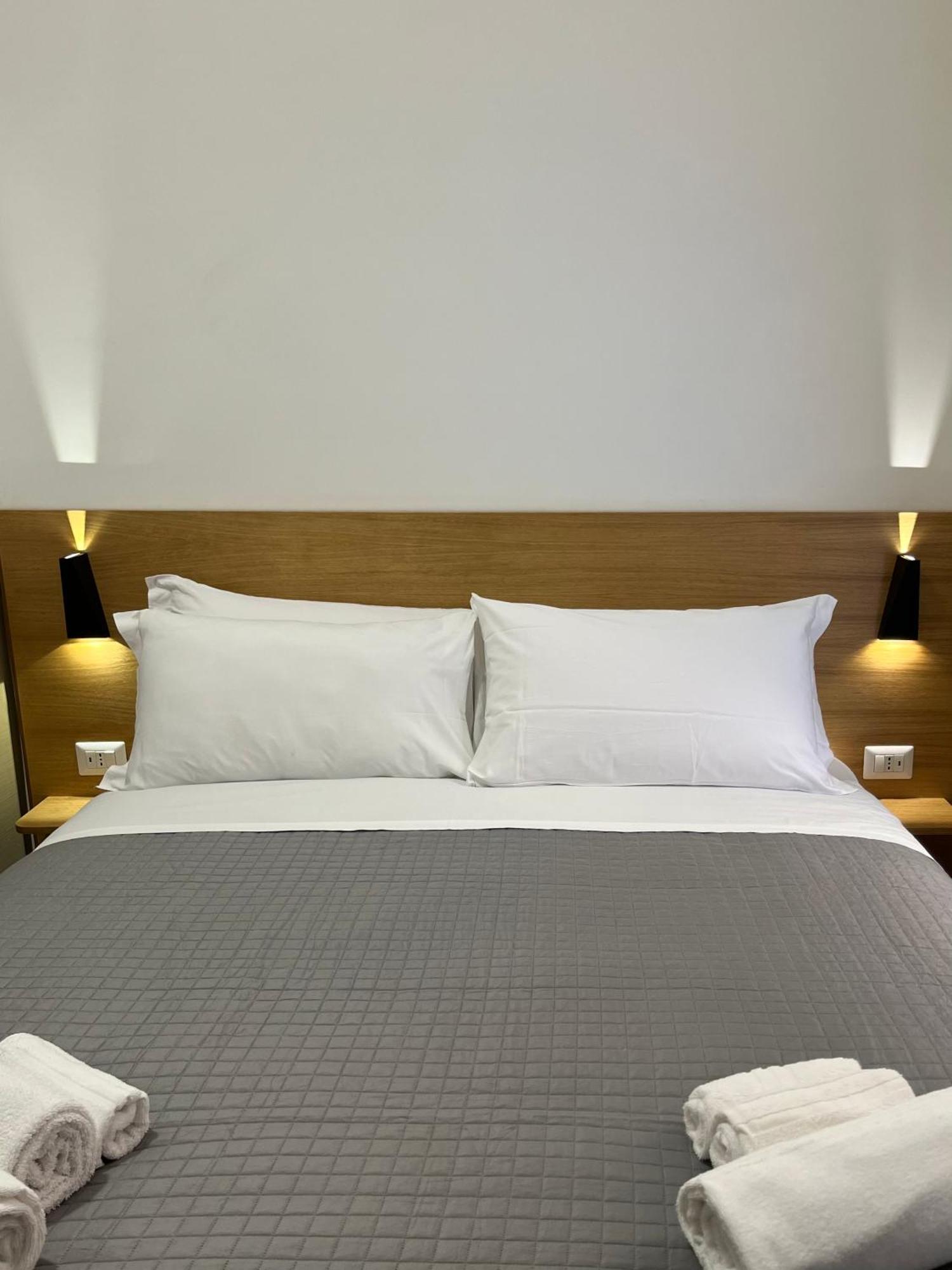 Nabab-Napoli Bed And Breakfast ภายนอก รูปภาพ