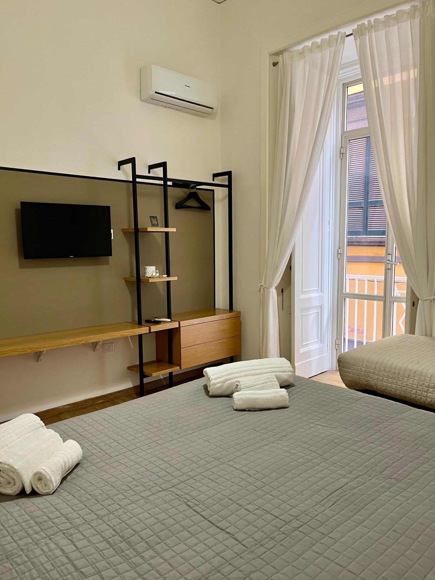 Nabab-Napoli Bed And Breakfast ภายนอก รูปภาพ